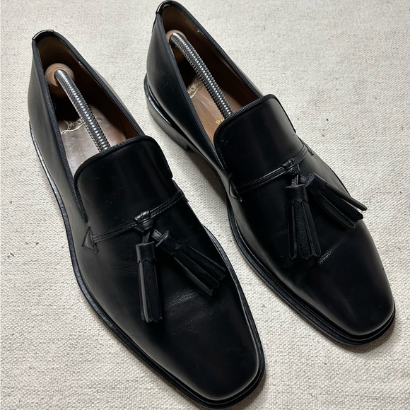 Christian Louboutin - Picture 4 of 9